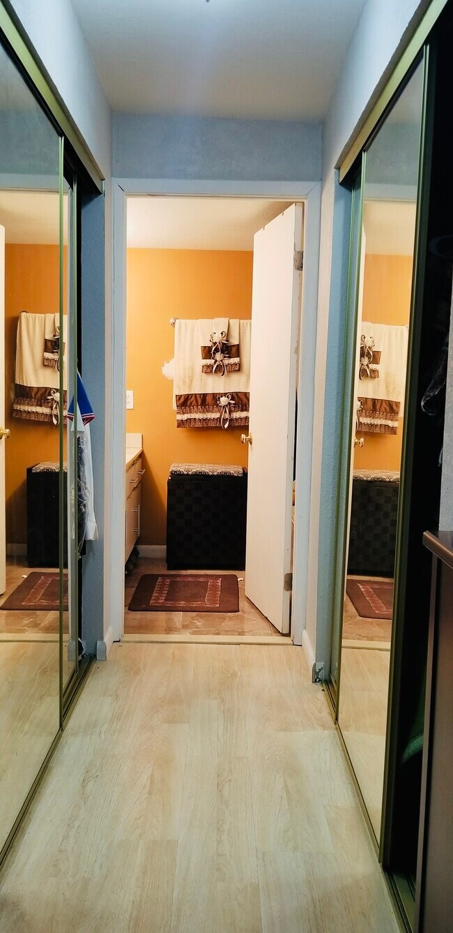 Foto del edificio - 410 NW 214th St