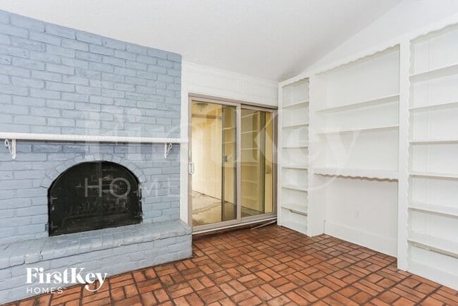 Foto del edificio - 2956 Meadow Green Dr