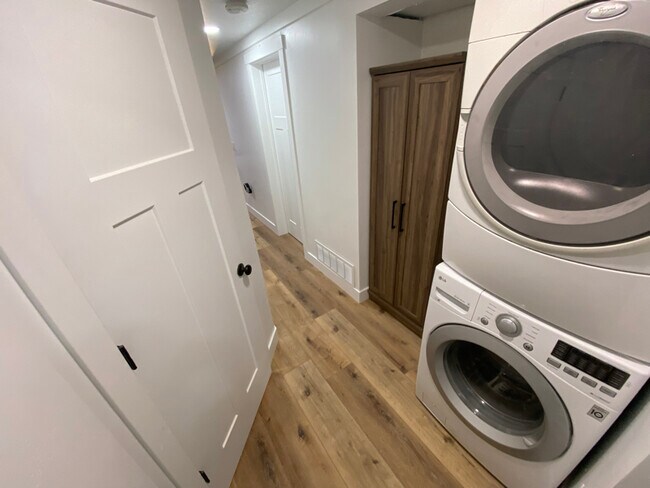 Foto del edificio - 1005 N 900 E