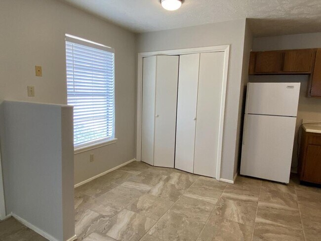 Building Photo - 2835 Forest Bend