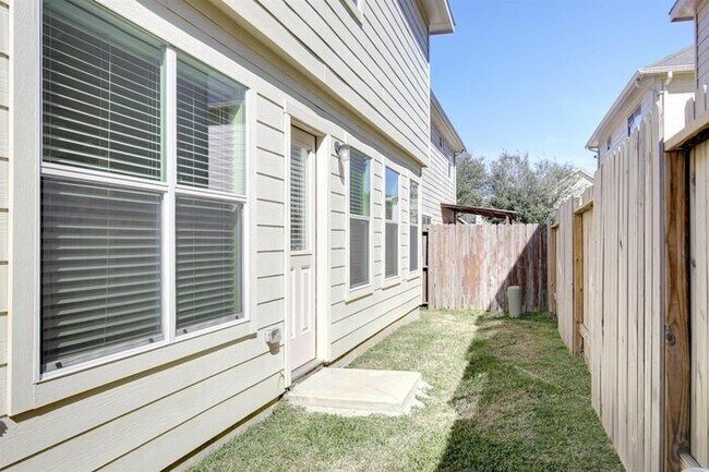 Foto del edificio - 6007 San Blas