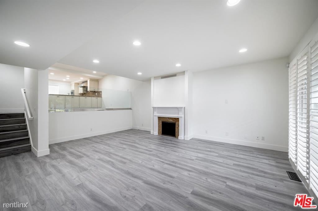 13224 Admiral Ave Unit D, Marina del Rey, CA 90292 Condo for Rent in