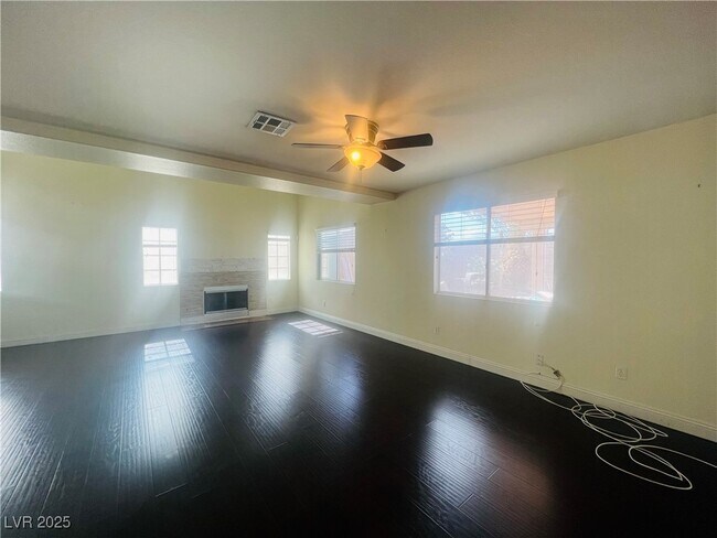 Foto del edificio - 660 Bonanza Plain Ave