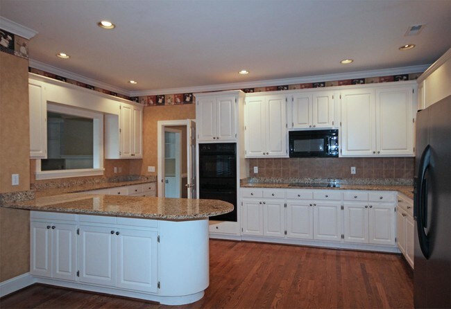 Building Photo - 109 Castellan Dr