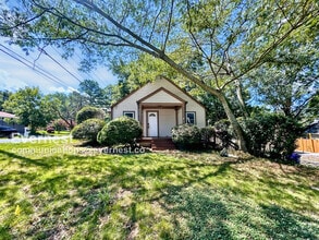 Building Photo - 1391 N Druid Hills Rd NE
