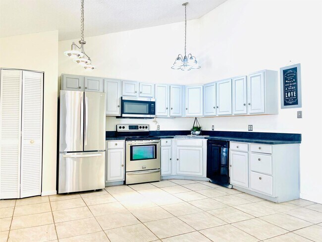 Building Photo - 5933 Golden Eagle Cir