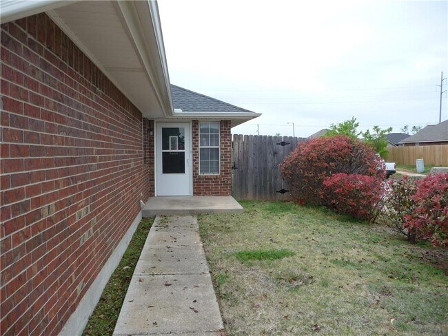 Foto del edificio - 2415 Truitt St