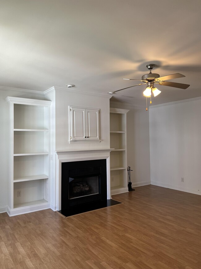 Building Photo - 4451 Baylor St