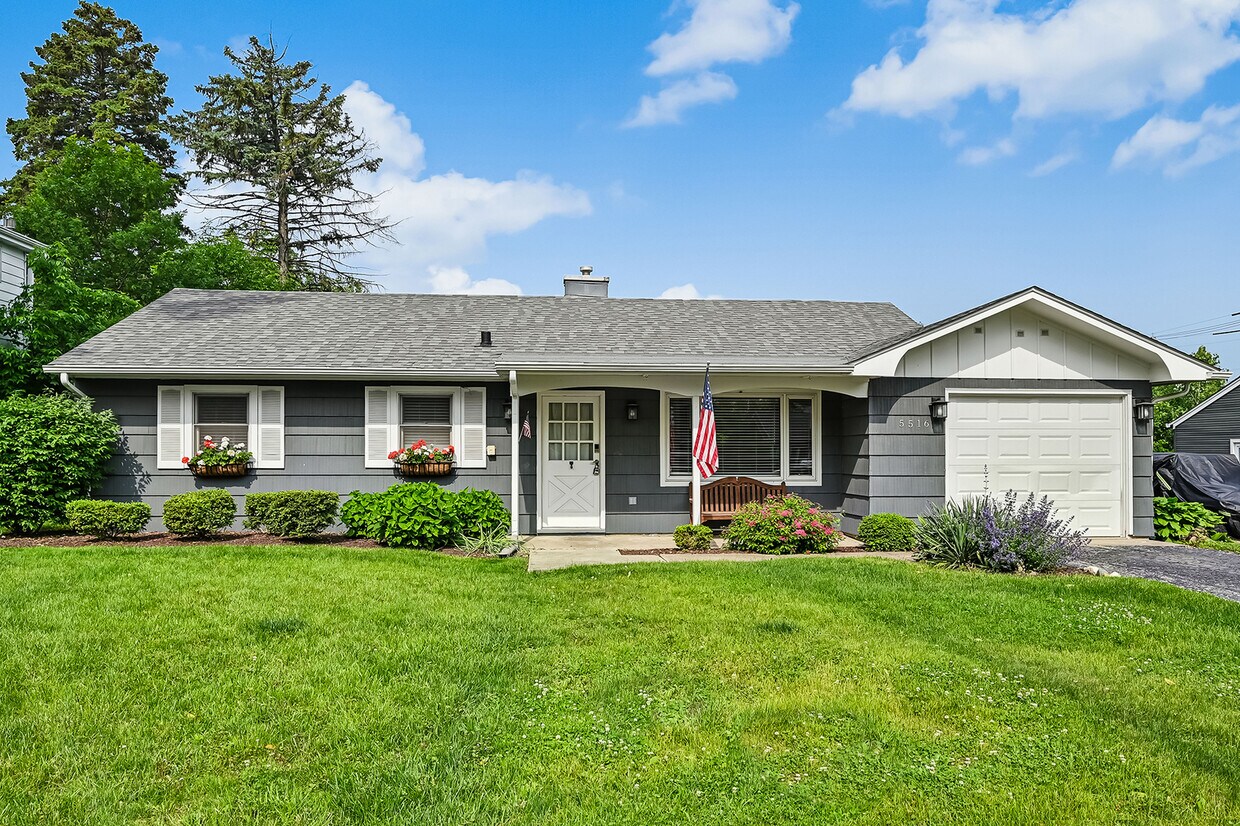 Foto principal - 5516 S Bruner St