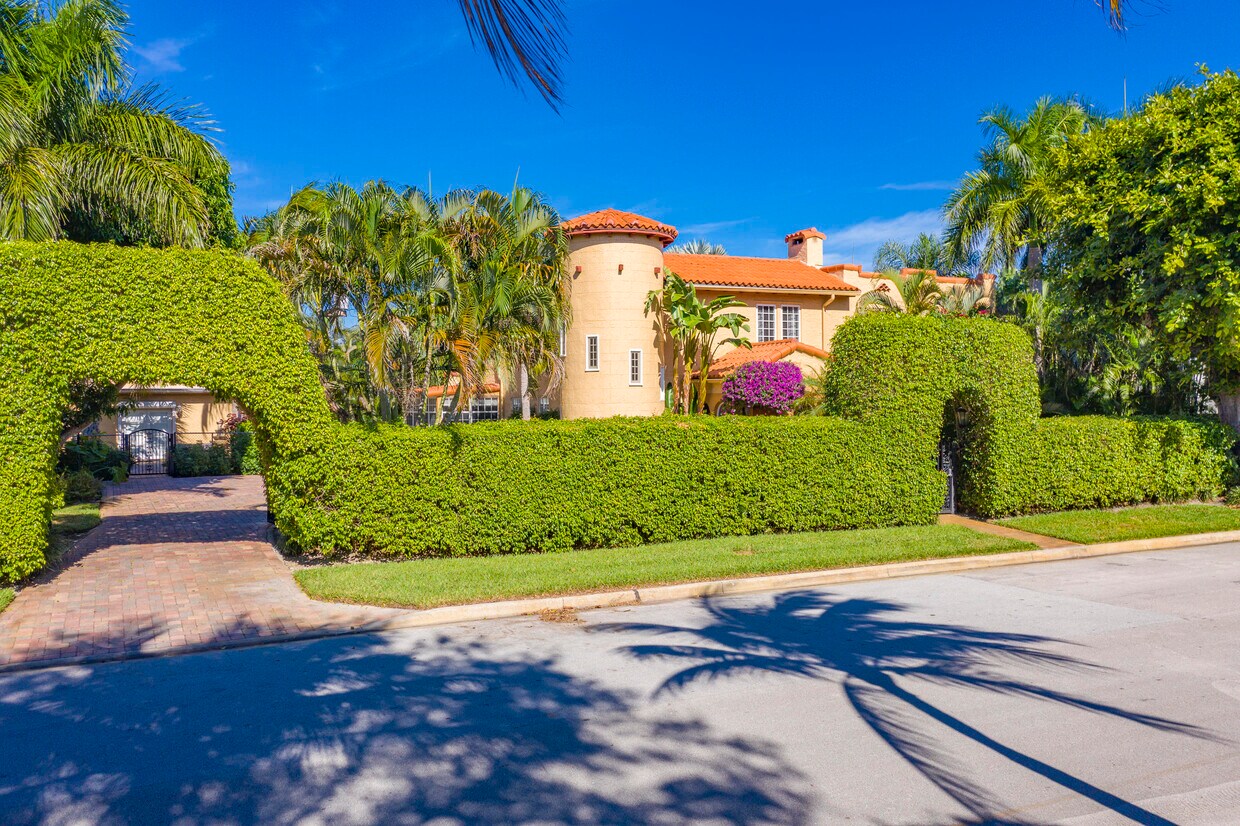 Foto principal - 319 E Lakewood Rd
