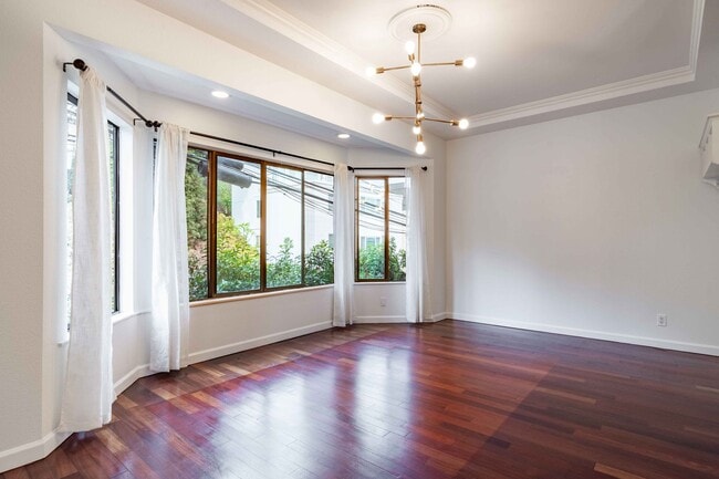 Building Photo - Corona Heights: Townhouse w/ Spectacular V...