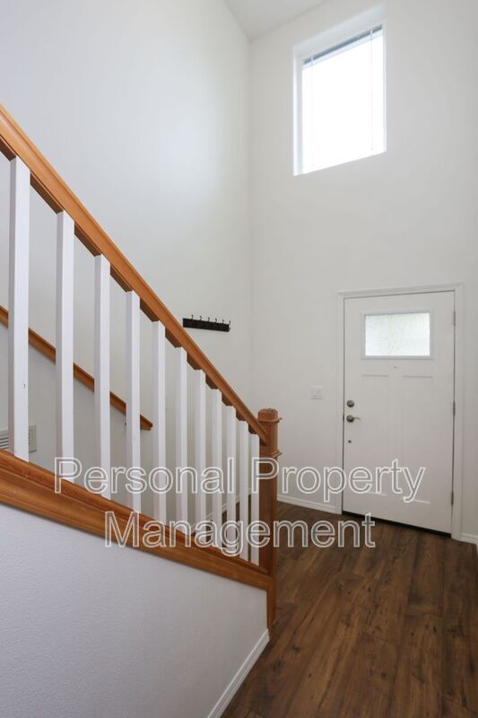 Building Photo - 116 S 32nd Pl