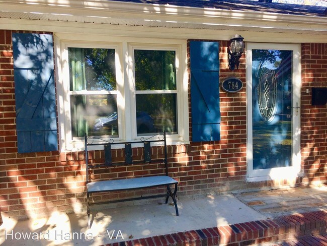 Building Photo - 3 br, 2 bath House - 784 Sheppard Ave
