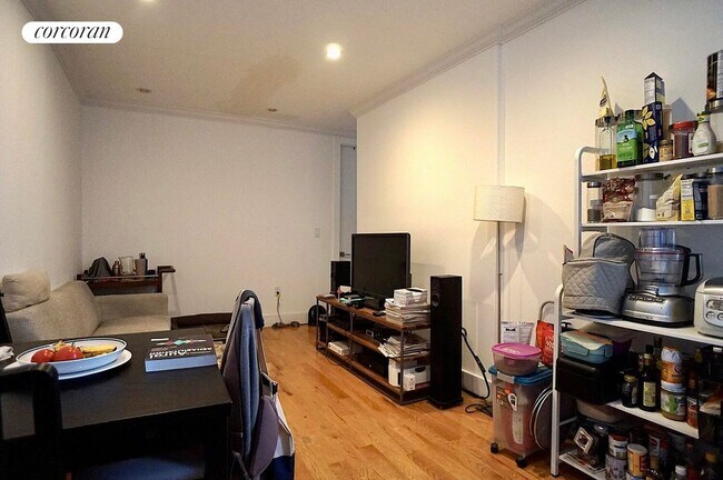 Foto del edificio - 310 12th St