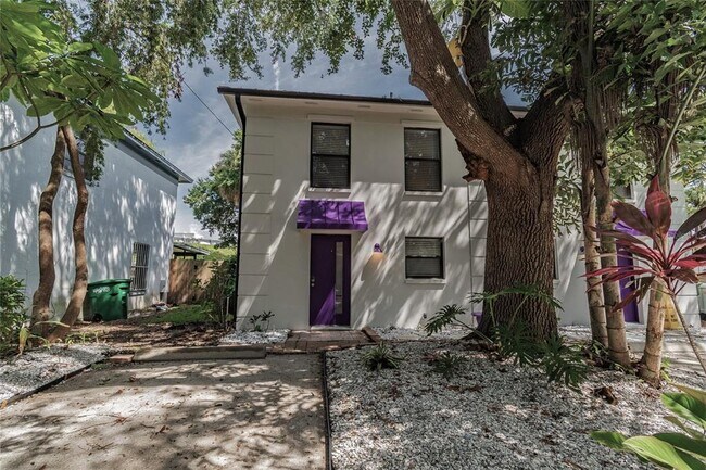 Building Photo - 2417 W Stroud Ave