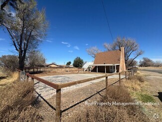 Building Photo - 36420 Sierra Hwy
