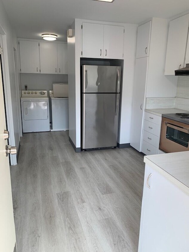Primary Photo - Hi-Sierra Apts - 2 bedrooms, 2 bath unit w...