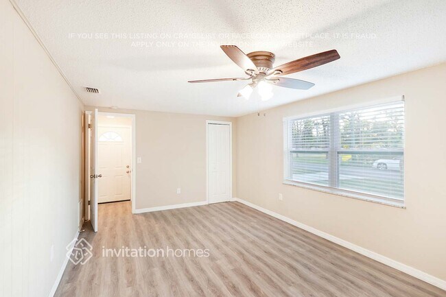 Foto del edificio - 15740 Sea Pines Dr