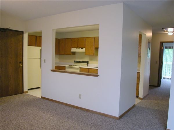 Building Photo - 13332 Parkwood Dr