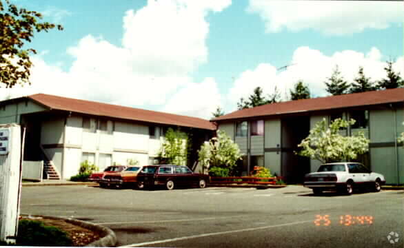 Building Photo - Rainier Vista