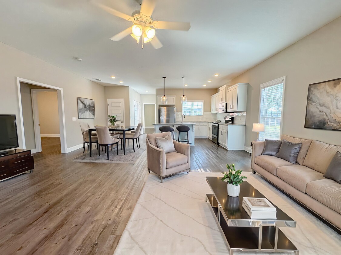 Foto principal - 36 Grove Cir