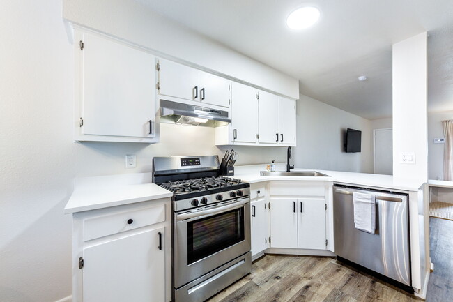 New appliances - 203 W William Cannon Dr