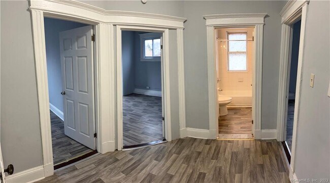 Building Photo - 1055 Capitol Ave