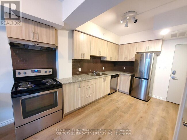 Building Photo - 275 Larch St