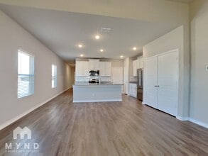 Building Photo - 6327 Sycamore Run