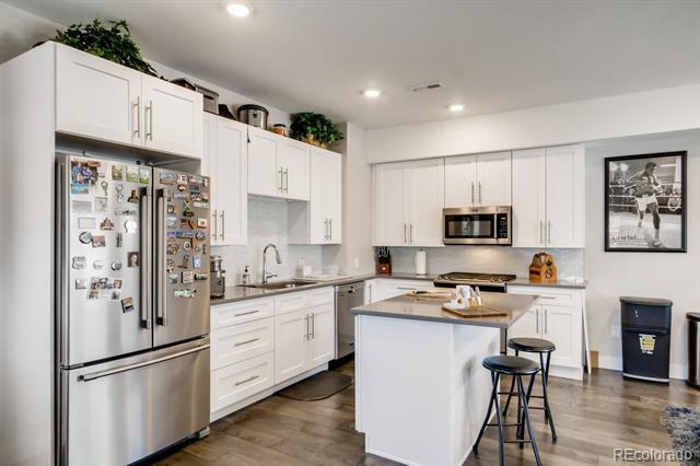Foto del edificio - 1367 Knox Ct