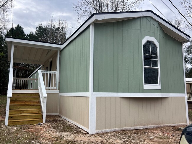 Building Photo - 105 Earl Rd