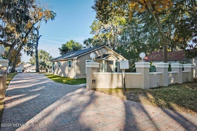 Foto del edificio - 2210 Shepard St