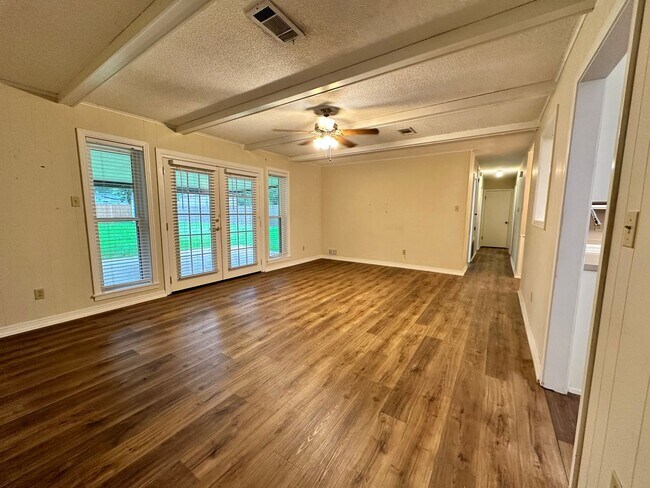 Foto del edificio - SOUTH BOSSIER NEAR BAFB-PARKWAY SCHOOL DISTRICT