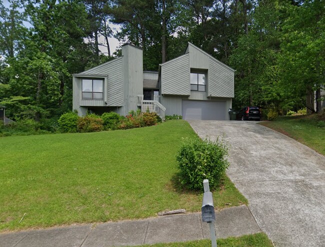 Building Photo - 2541 Oakrill Rd