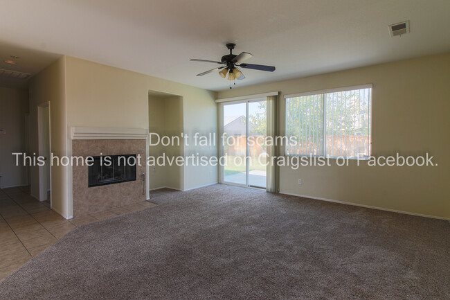 Building Photo - 11654 Maywood St