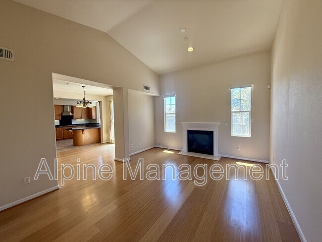 Foto del edificio - 4373 Red Maple Way