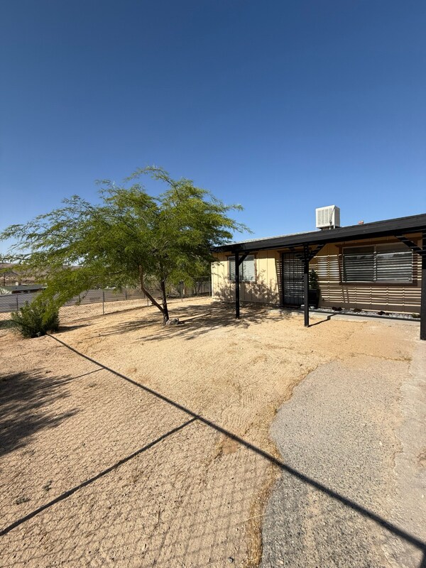 Foto del edificio - 61452 Desert Air Rd
