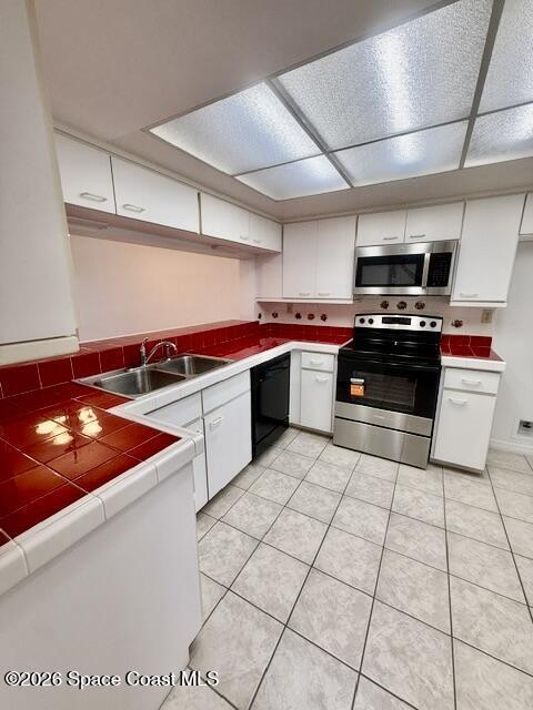 Foto del edificio - 6770 Ridgewood Ave