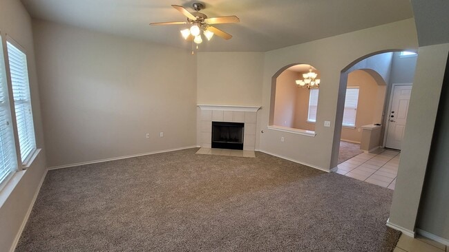 Foto del edificio - 11012 Liberty Farms Dr