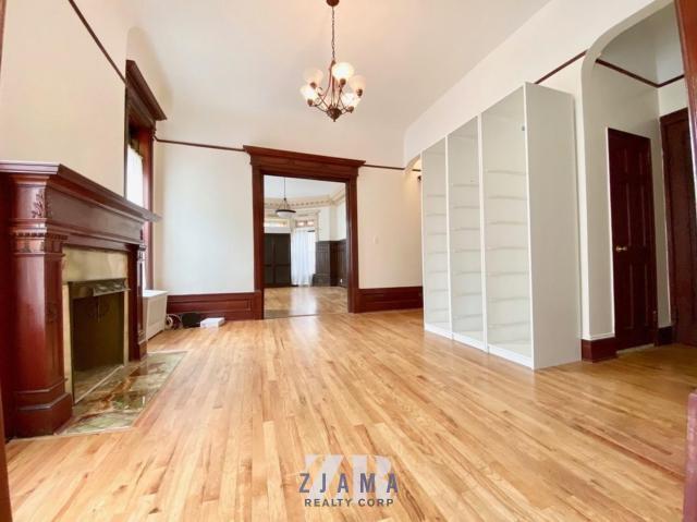 Foto del edificio - 2 bedroom in BROOKLYN NY 11213