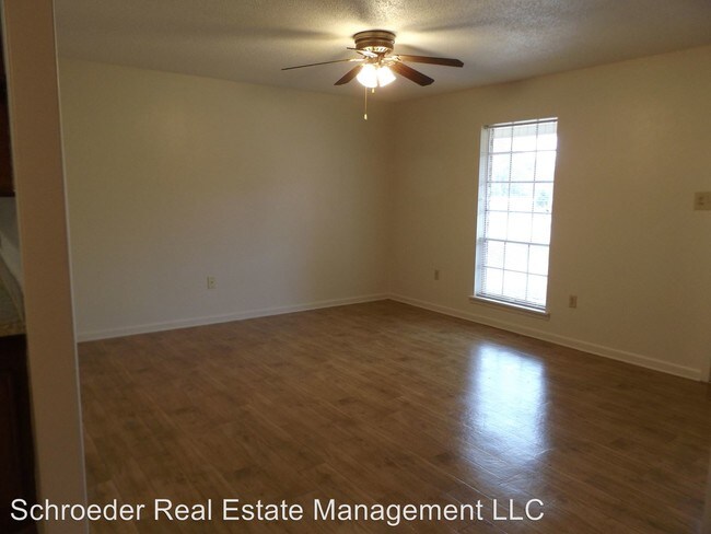 Building Photo - 3 br, 1.5 bath House - 100 Edmund Drive