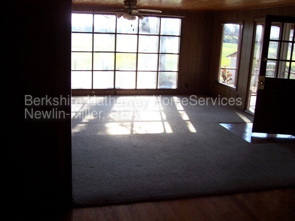 Foto del edificio - 8015 S State Road 46