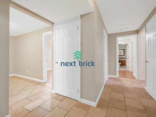 Building Photo - Spacious 2 Bed 1 Bath for Rent!