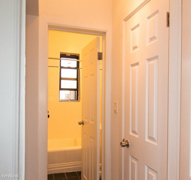 Building Photo - 1 br, 1 bath  - 100 Hart St