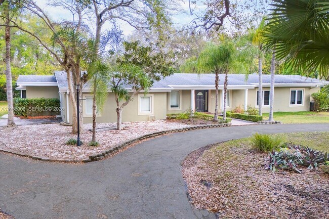 Foto del edificio - 6551 SW 126th St