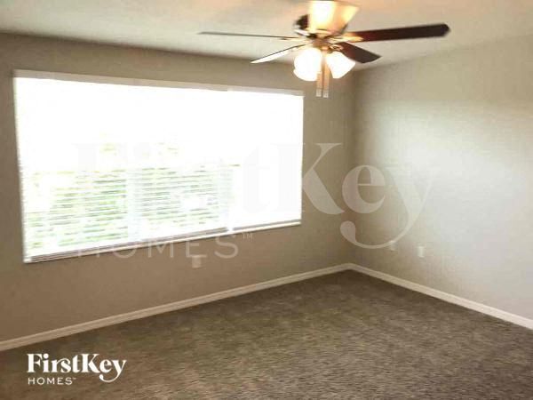 Foto del edificio - 11409 Camden Yard Ln