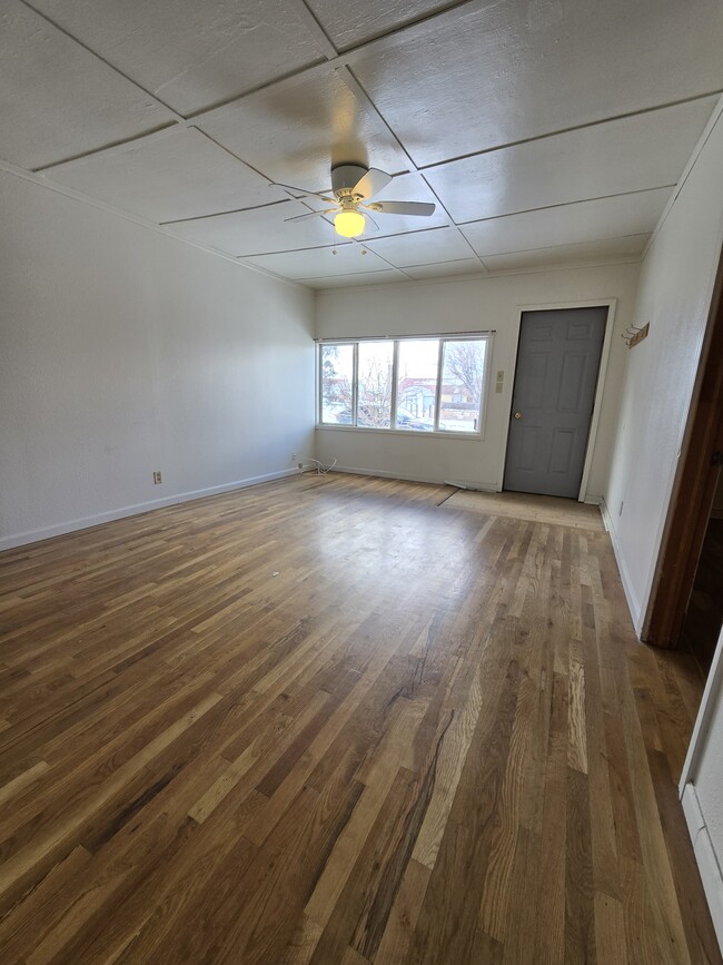 Building Photo - 1213 S 4th St