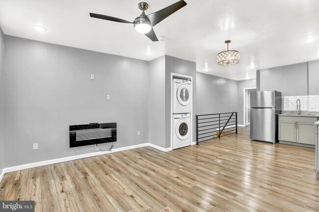 Foto del edificio - 1531 W Butler St