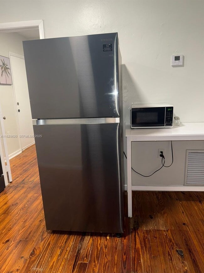 Building Photo - 1289 Marseille Dr