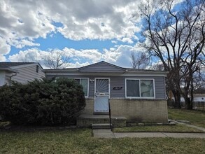 Building Photo - 22649 Frisbee St